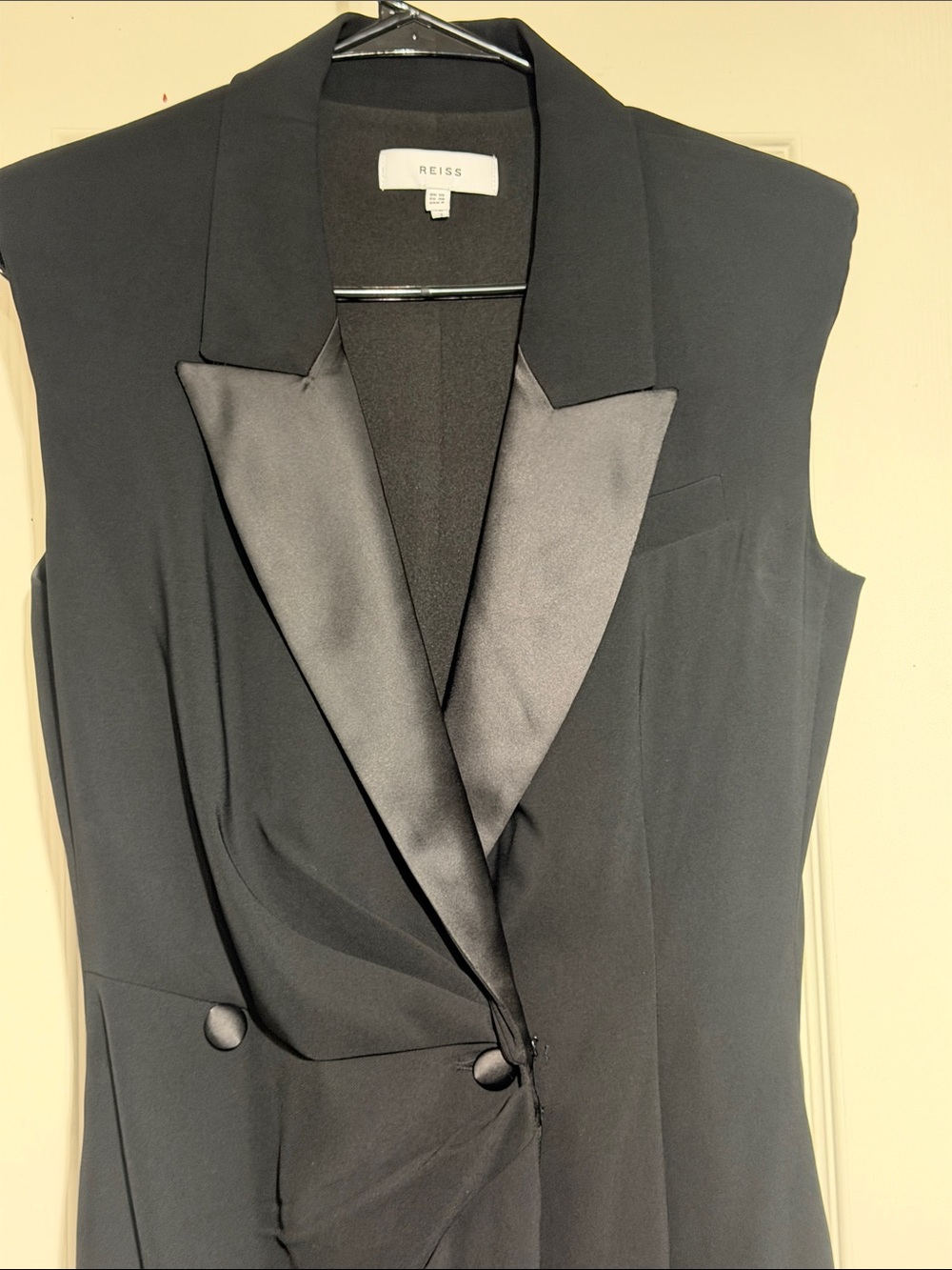 Reiss Black Sleeveless Satin-Lapel Blazer